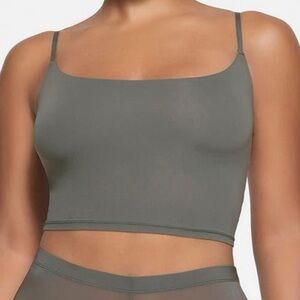 SKIMS Fits Everybody Cropped Cami